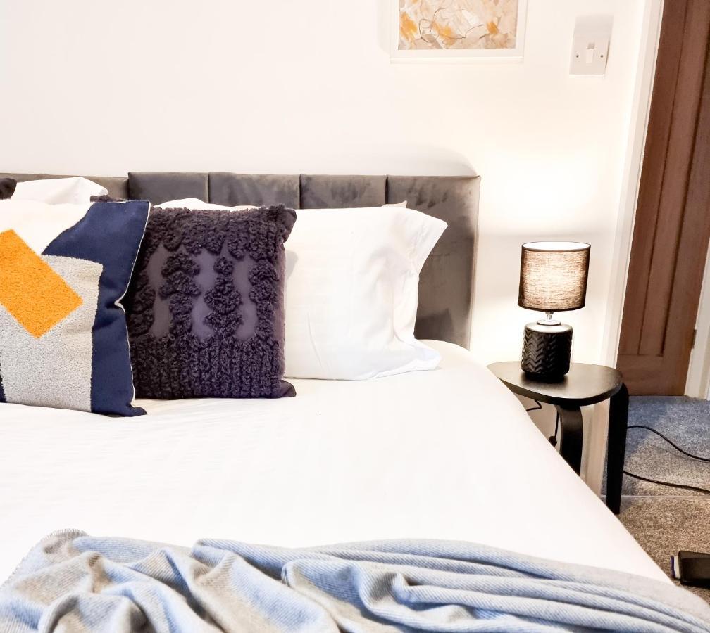 Spacious 3-Bed Near The City Centre Свонсі Екстер'єр фото